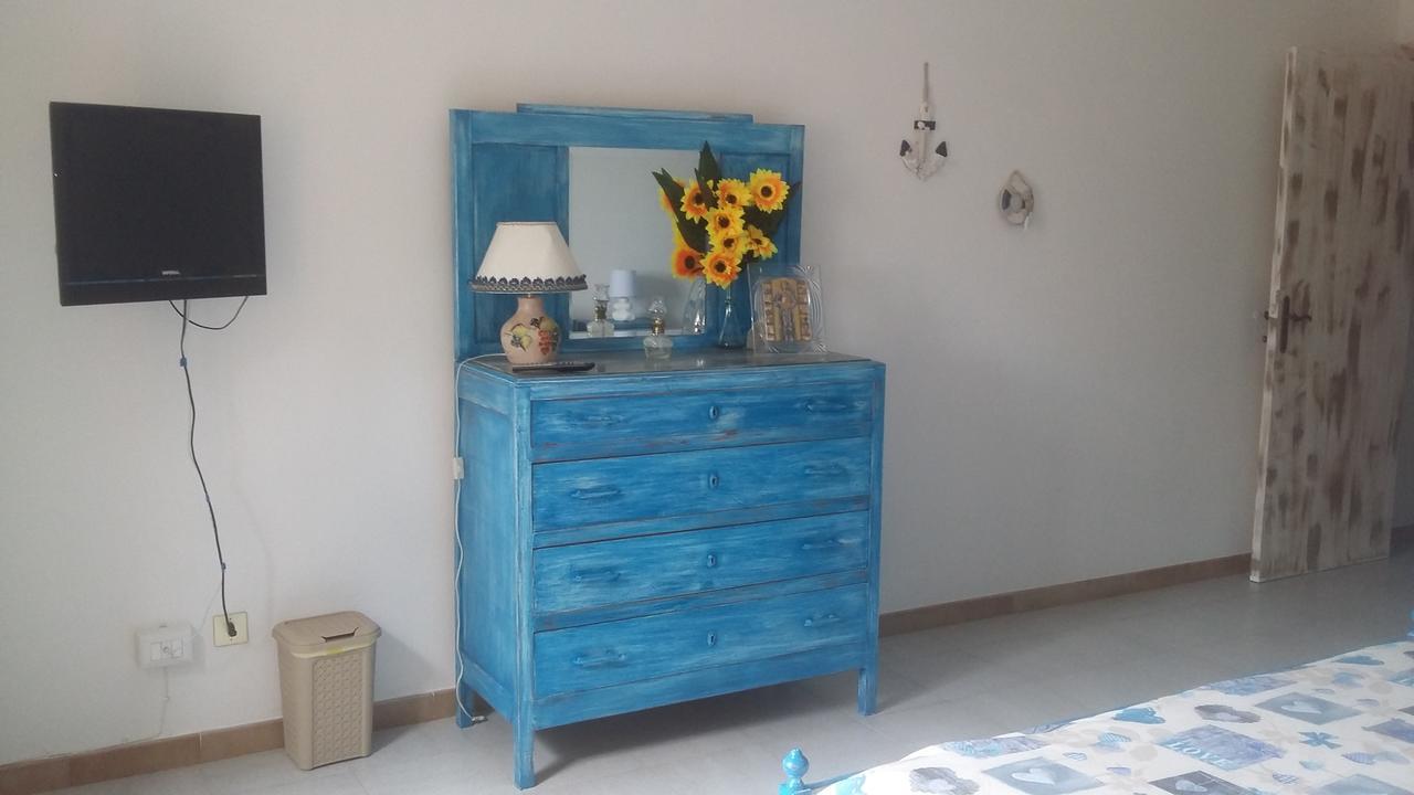 באדזי B&B Le Peonie מראה חיצוני תמונה