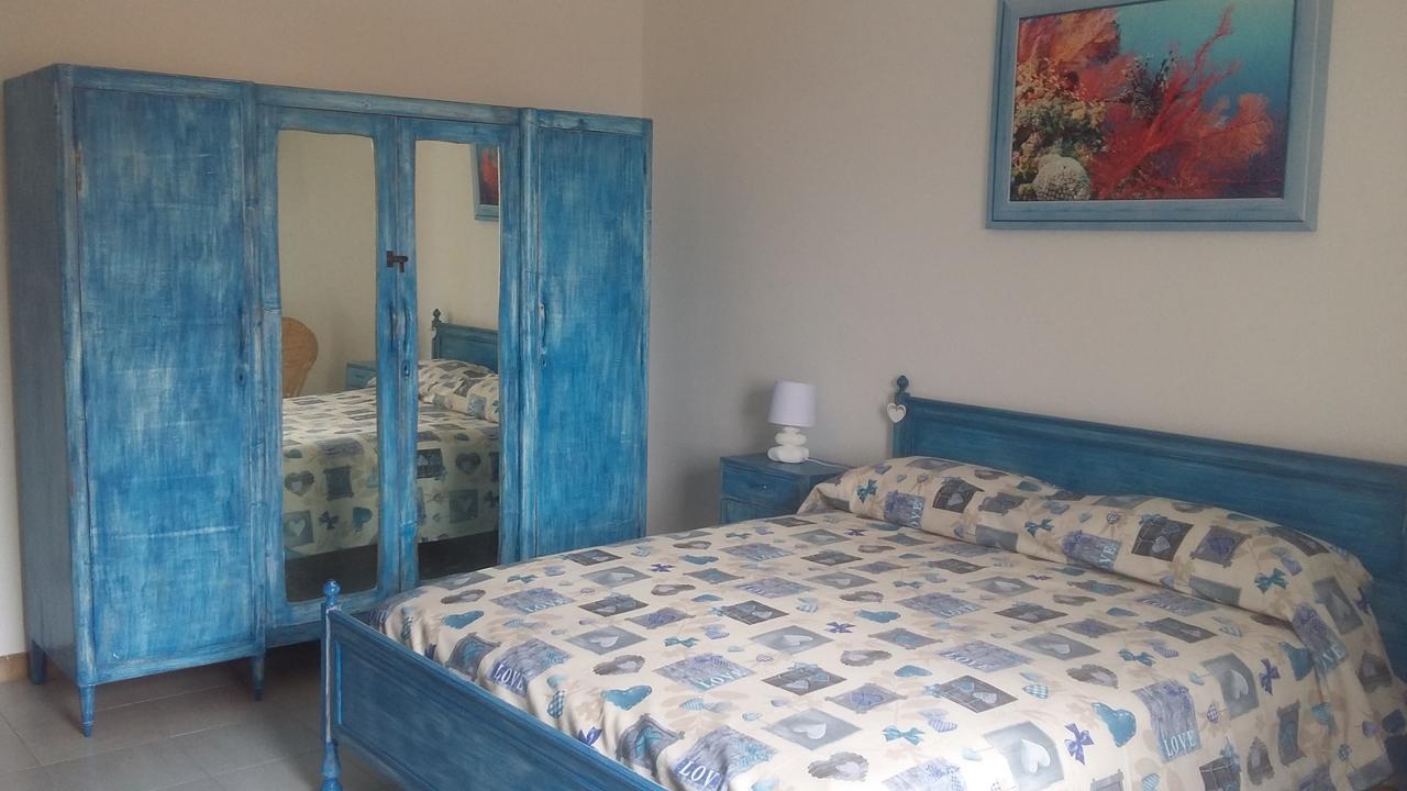 באדזי B&B Le Peonie מראה חיצוני תמונה
